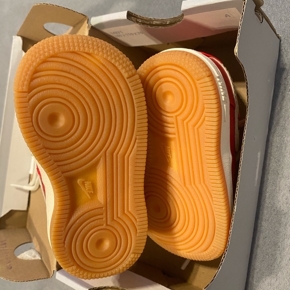 COPY - Air Force 1 LV8 red toddler shoes Brand New - Picture 4 of 7